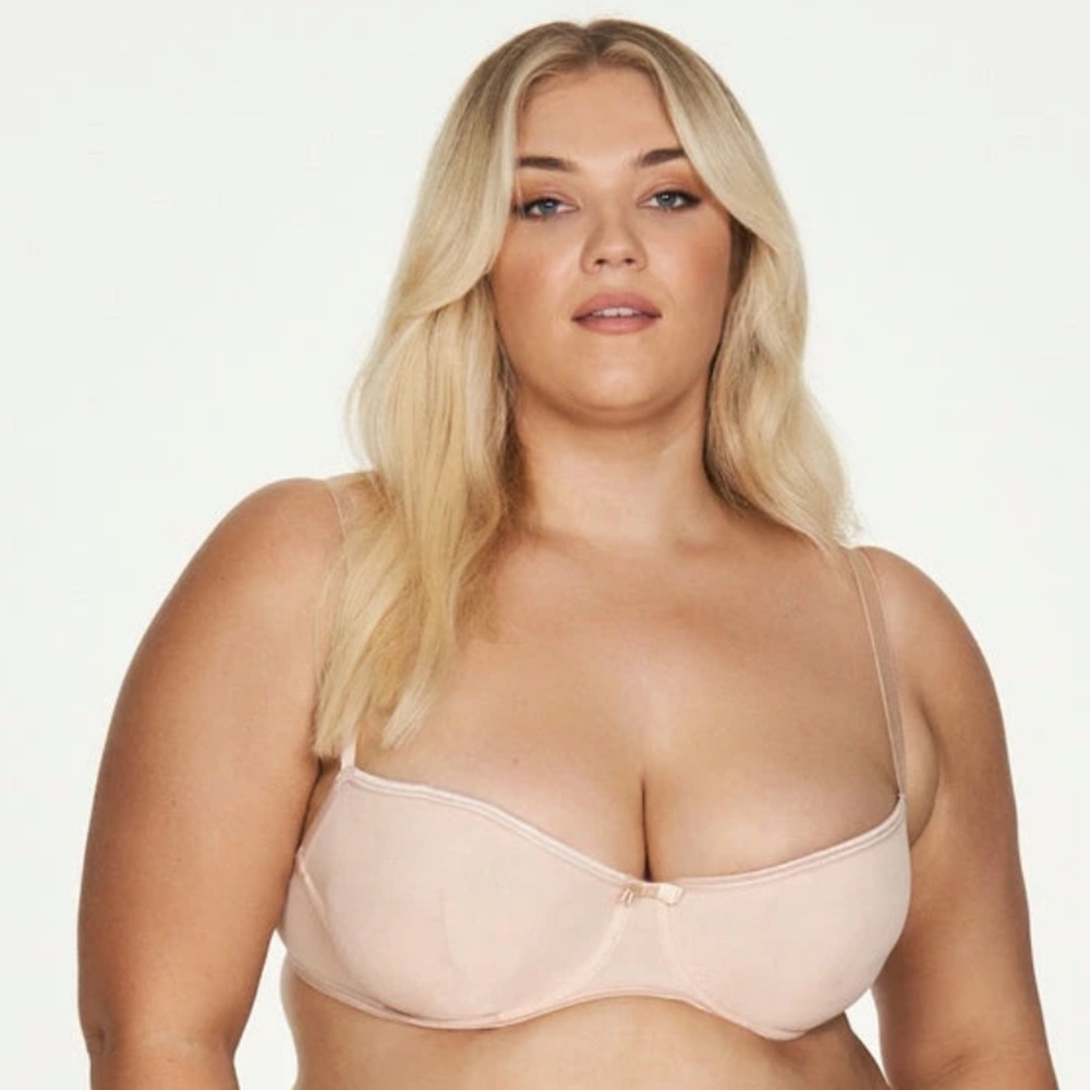 Frederick's of Hollywood Bra 34D Balconette Nude
